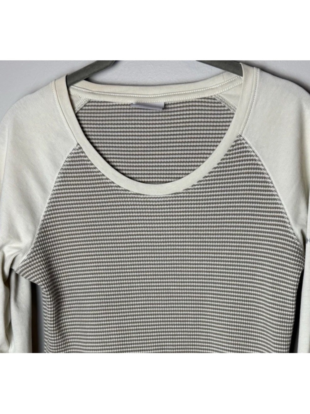 Columbia Women's Cream & Gray Waffle Knit Long-Sleeve Tee - Picture 3 of 7